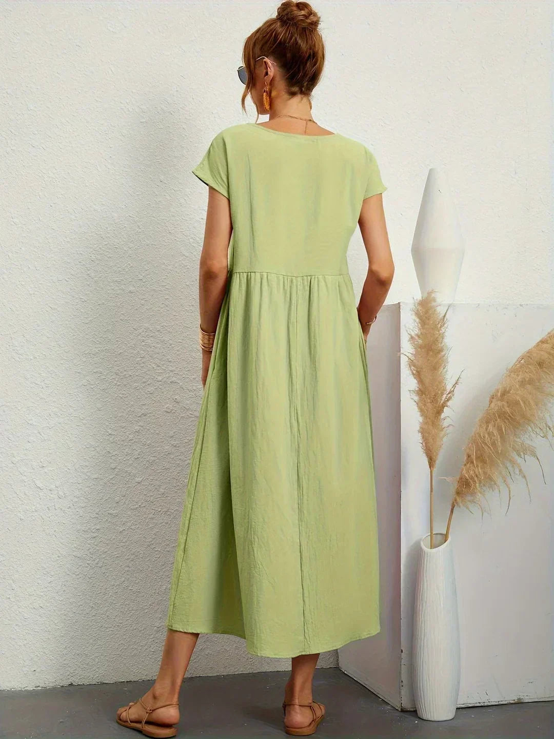 Gabrielle™ | Timeless Elegance Midi Dress